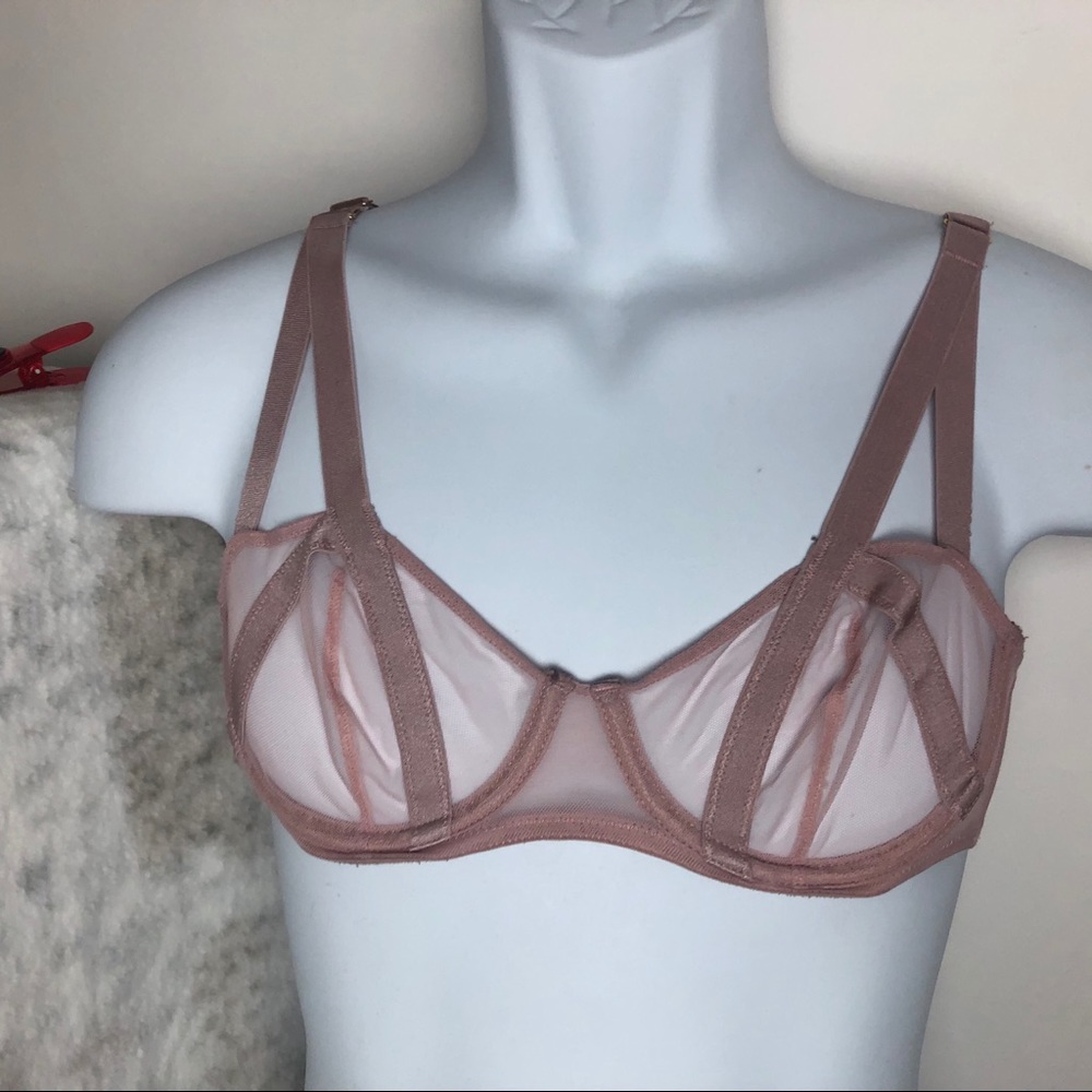 Victoria's Secret Bra Rosy Pink Very Sexy‎ 32C